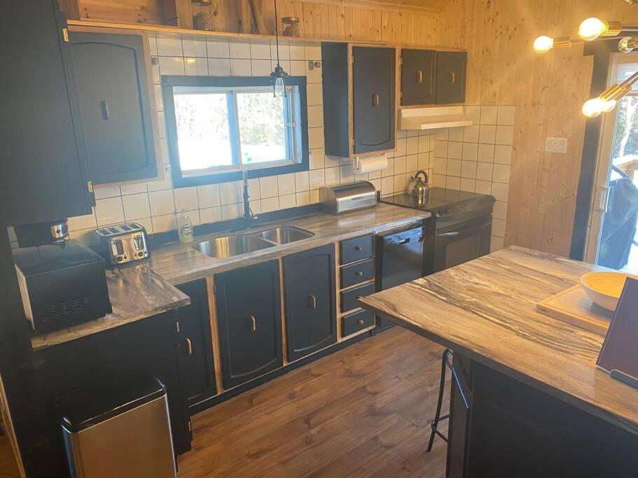 Le Jazz- Chalet Rustique/Chic Avec Spa Notre-Dame-Des-Bois Exterior foto